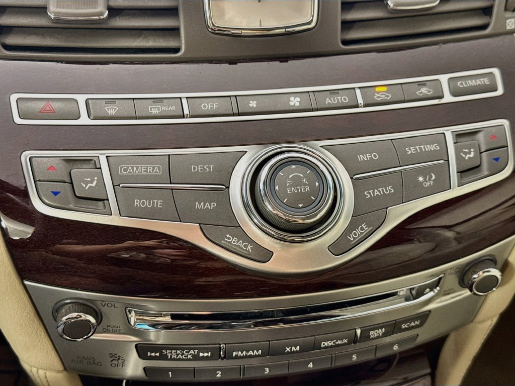 Used 2016 INFINITI Q70 L 3.7 AWD/4WD image 19