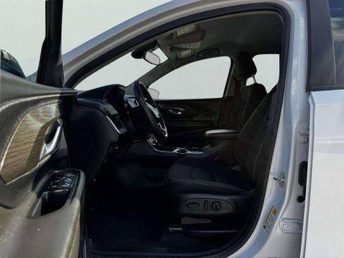 Used 2023 GMC Terrain SLE w/ Driver Convenience Package FWD image 21