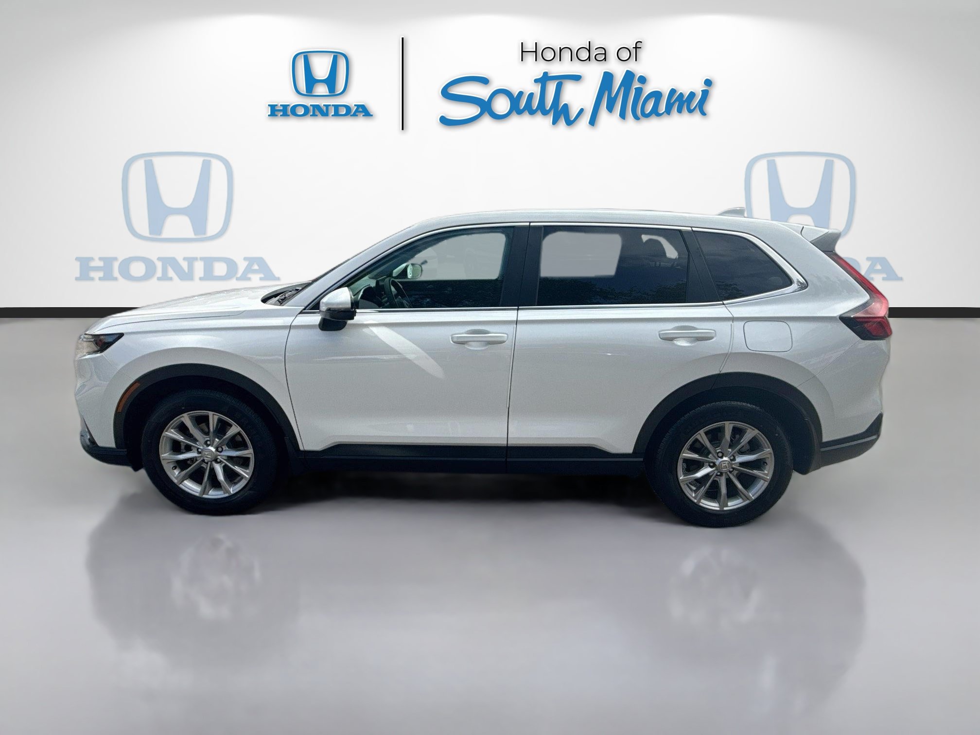 Used 2024 Honda CR-V EX image 3