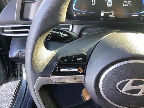 Certified 2025 Hyundai Elantra SE w/ Cargo Package image 19