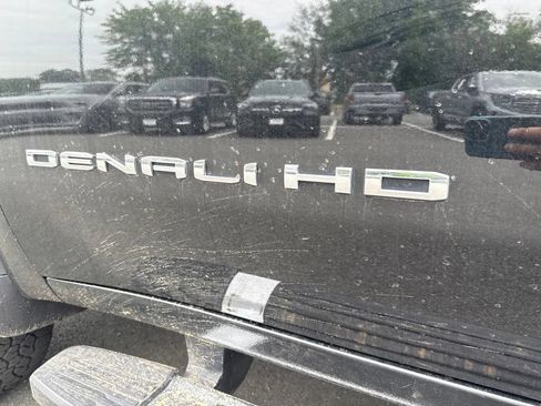 Used 2024 GMC Sierra 2500 Denali w/ Denali Reserve Package AWD/4WD image 12