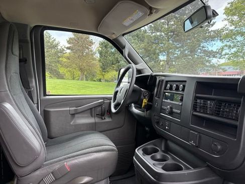 Used 2024 GMC Savana 2500 w/ Driver Convenience Package RWD image 21