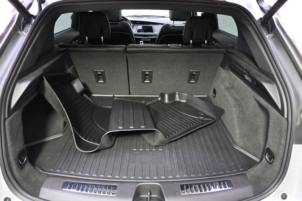 Used 2019 Cadillac XT4 Sport w/ Cold Weather Package AWD/4WD image 19