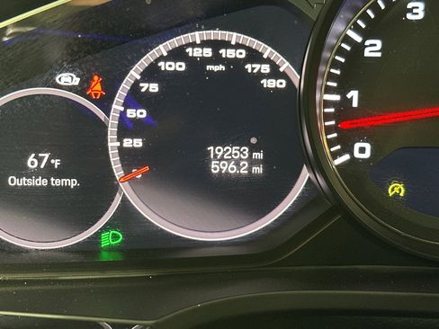 Used 2023 Porsche Cayenne S image 23