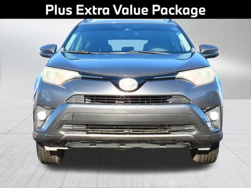 Used 2018 Toyota RAV4 XLE image 3