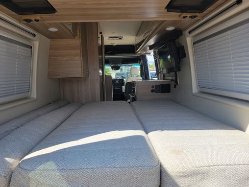 Used 2019 Mercedes-Benz Sprinter 170 image 9