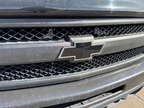 Used 2010 Chevrolet Silverado 1500 W/T image 37