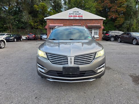Used 2016 Lincoln MKC Premiere image 2