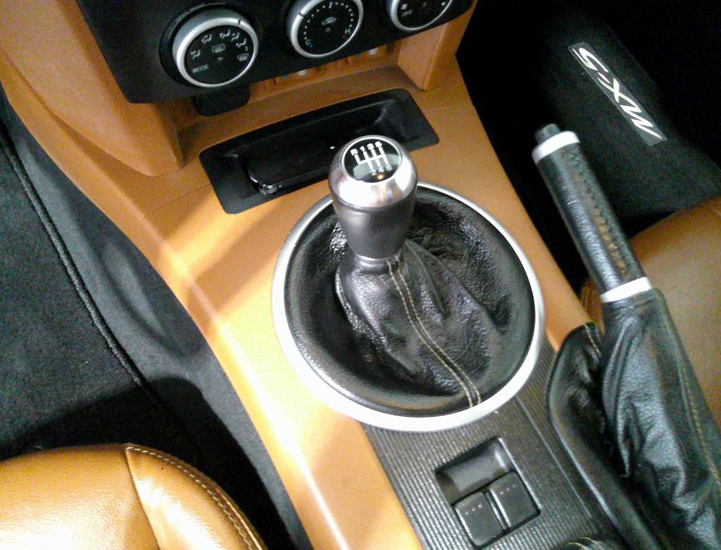 Used 2007 MAZDA MX-5 Miata Grand Touring w/ Premium Pkg RWD image 27