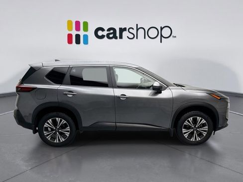 Used 2023 Nissan Rogue SV image 6