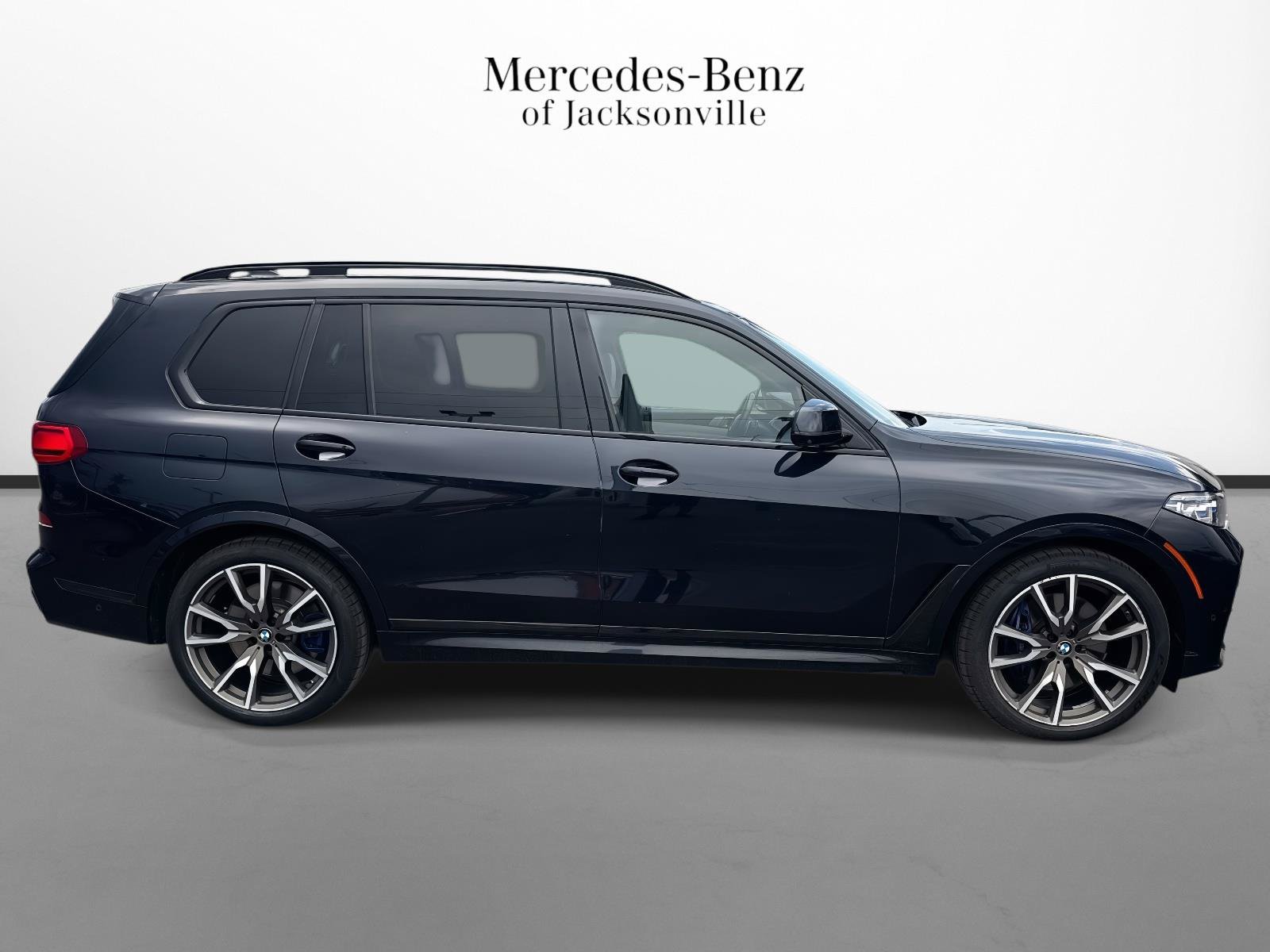 Used 2021 BMW X7 M50i w/ Dynamic Handling Package AWD/4WD image 2