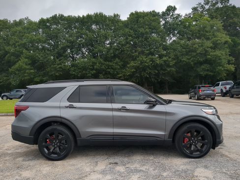 Certified 2023 Ford Explorer ST w/ Equipment Group 401A AWD/4WD image 2
