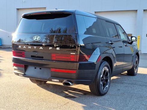 Used 2025 Hyundai Santa Fe SE image 29