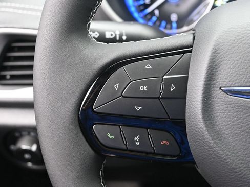 New 2026 Chrysler Pacifica Select w/ S Appearance Package FWD image 11