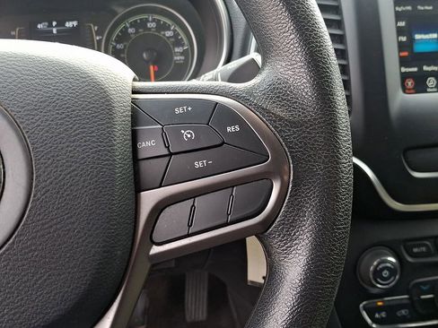 Used 2020 Jeep Cherokee Latitude image 22