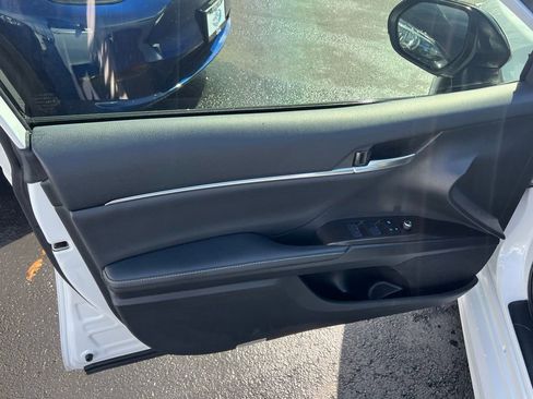 Used 2021 Toyota Camry XSE w/ Cold Weather Package image 10