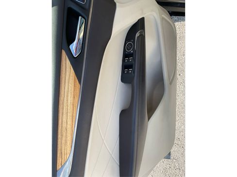 Used 2015 Lincoln MKC FWD w/ Equipment Group 101A Select image 19