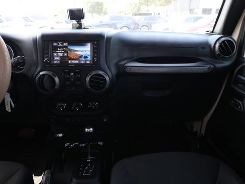 Used 2016 Jeep Wrangler Unlimited Sport w/ Quick Order Package 24S AWD/4WD image 19
