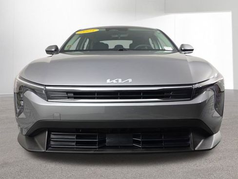 Used 2025 Kia K4 LXS image 46