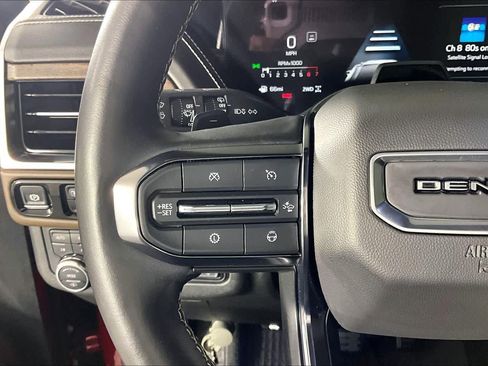 Certified 2025 GMC Yukon XL Denali Ultimate w/ LPO, Floor Liner Package AWD/4WD image 23