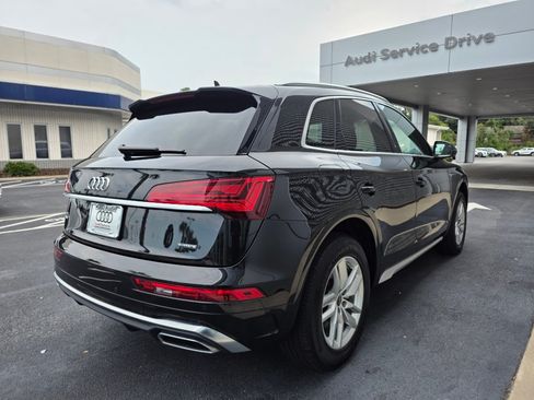Used 2023 Audi Q5 2.0T Premium w/ Convenience Package AWD/4WD image 9