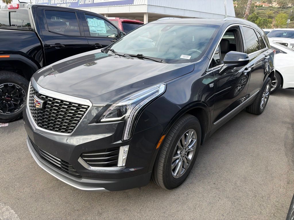 Used 2022 Cadillac XT5 Premium Luxury FWD image 3