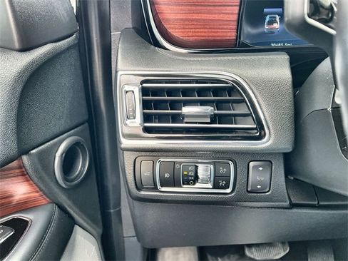 Used 2023 Lincoln Navigator Reserve image 17