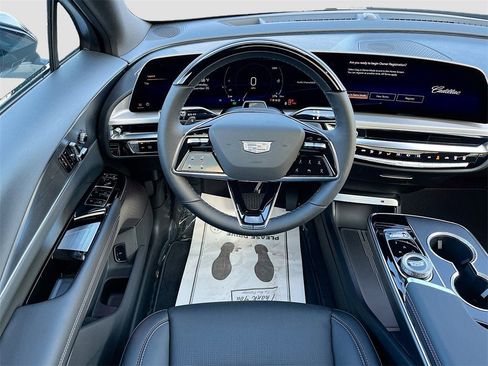 New 2026 Cadillac Lyriq Luxury image 22