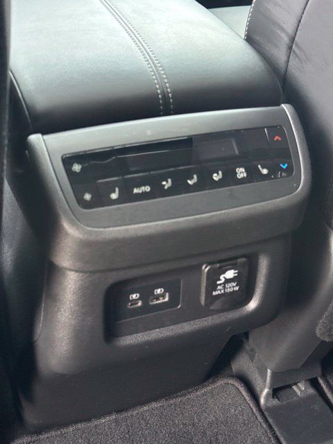 Certified 2023 Nissan Pathfinder Platinum AWD/4WD image 17