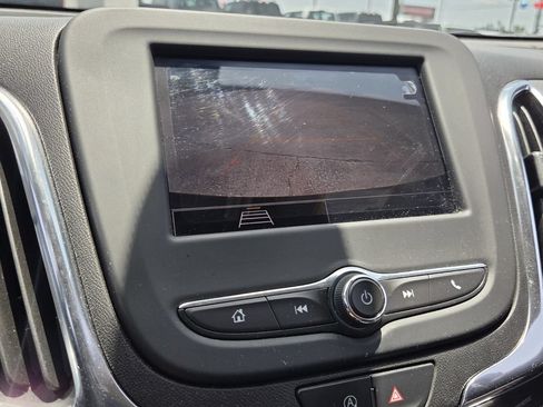 Used 2022 Chevrolet Equinox LT FWD image 23