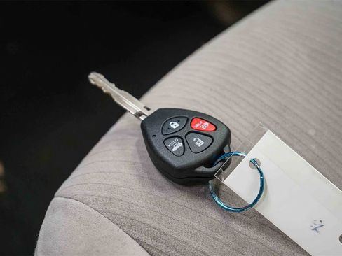 Used 2011 Toyota Corolla LE image 25