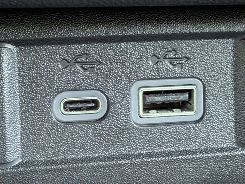 Used 2023 Chevrolet Colorado Z71 w/ Z71 Convenience Package 2 image 23