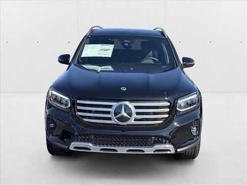 New 2025 Mercedes-Benz GLB 250 4MATIC image 6