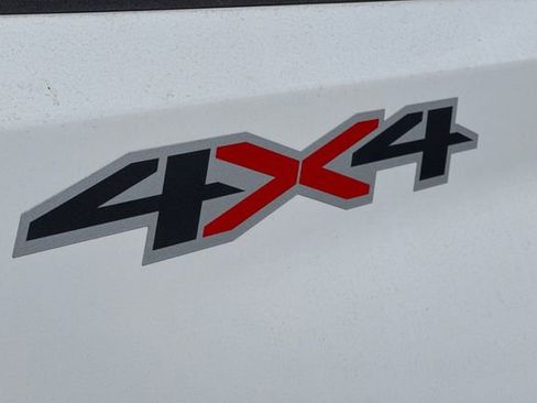 Used 2025 Chevrolet Silverado 2500 LT w/ Convenience Package image 48