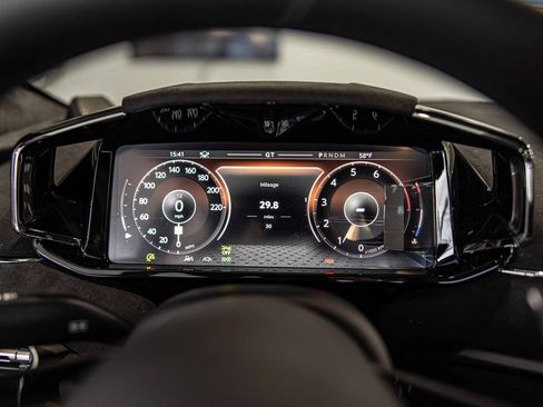 Used 2026 Aston Martin Vanquish RWD image 23