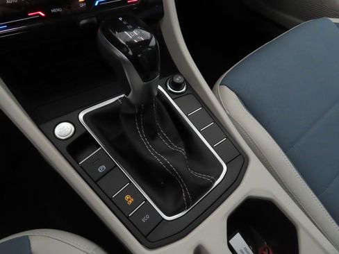 New 2025 Volkswagen Jetta SE image 17