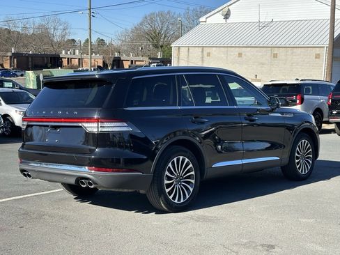 Used 2023 Lincoln Aviator Reserve image 9