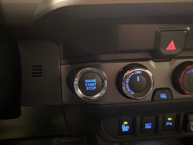 Used 2022 Toyota Tacoma TRD Off-Road w/ Technology Package AWD/4WD image 14