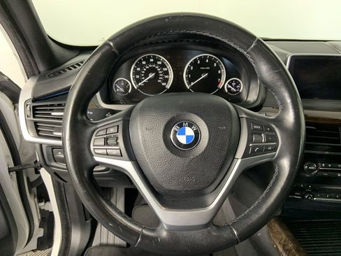 Used 2017 BMW X5 xDrive50i image 9