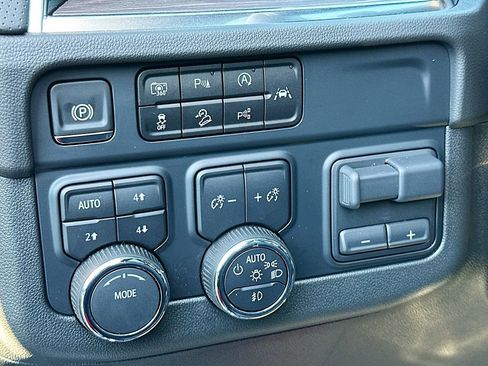 New 2025 Chevrolet Tahoe Premier image 11