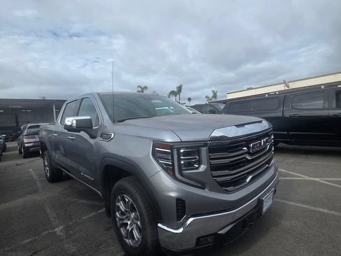 Used 2025 GMC Sierra 1500 SLT RWD image 2