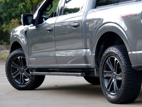 Used 2022 Ford F150 Lariat w/ Max Trailer Tow Package image 32