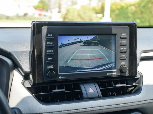 Used 2021 Toyota RAV4 XLE FWD image 22