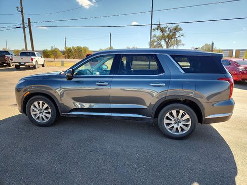 Used 2023 Hyundai Palisade SEL image 2