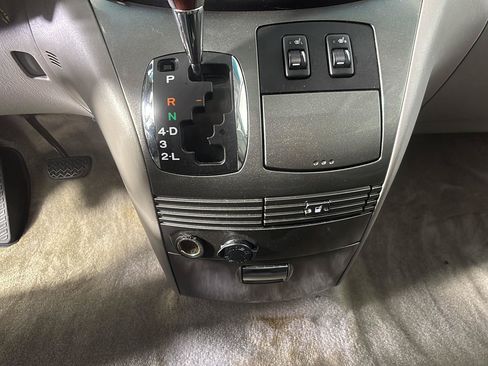 Used 2005 Toyota Sienna XLE Limited w/ XLE Limited Pkg 2 AWD/4WD image 35