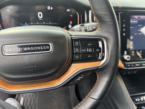 Used 2023 Jeep Grand Wagoneer L Series III image 20