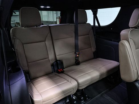 Used 2023 Chevrolet Suburban Premier w/ Premium Package 2 image 24