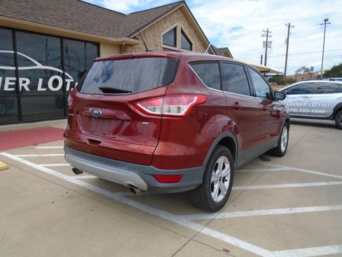 Used 2016 Ford Escape SE FWD image 6