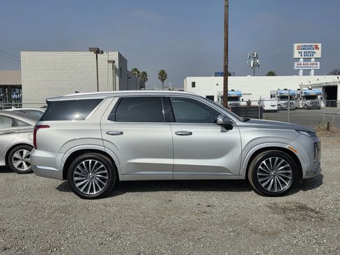 Used 2024 Hyundai Palisade Calligraphy image 13