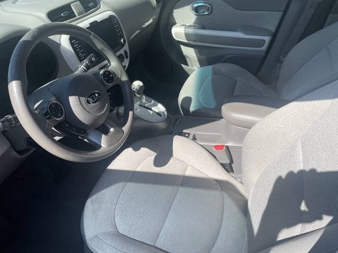 Used 2016 Kia Soul EV FWD image 6